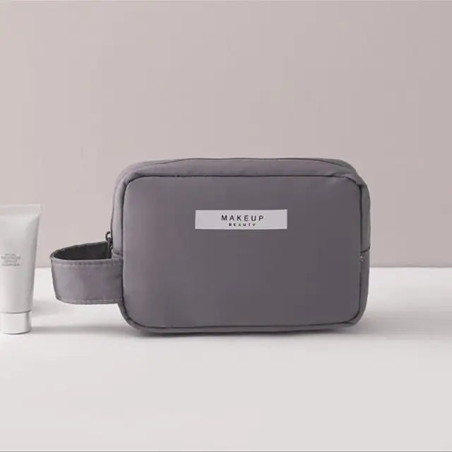 Large Capacity Nylon Makeup Bag – Durable Zip-Close Cosmetics Bag for Travel & Everyday Use