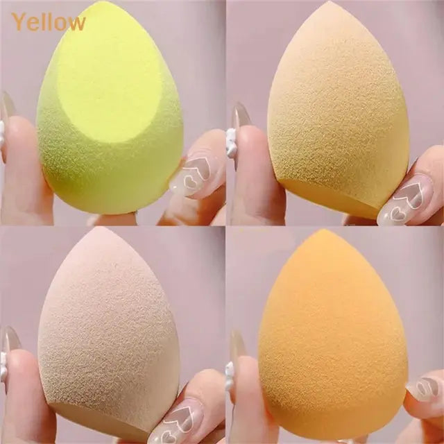 Makeup Blender Sponge – Seamless Foundation & Concealer Blending for an Airbrushed Finish